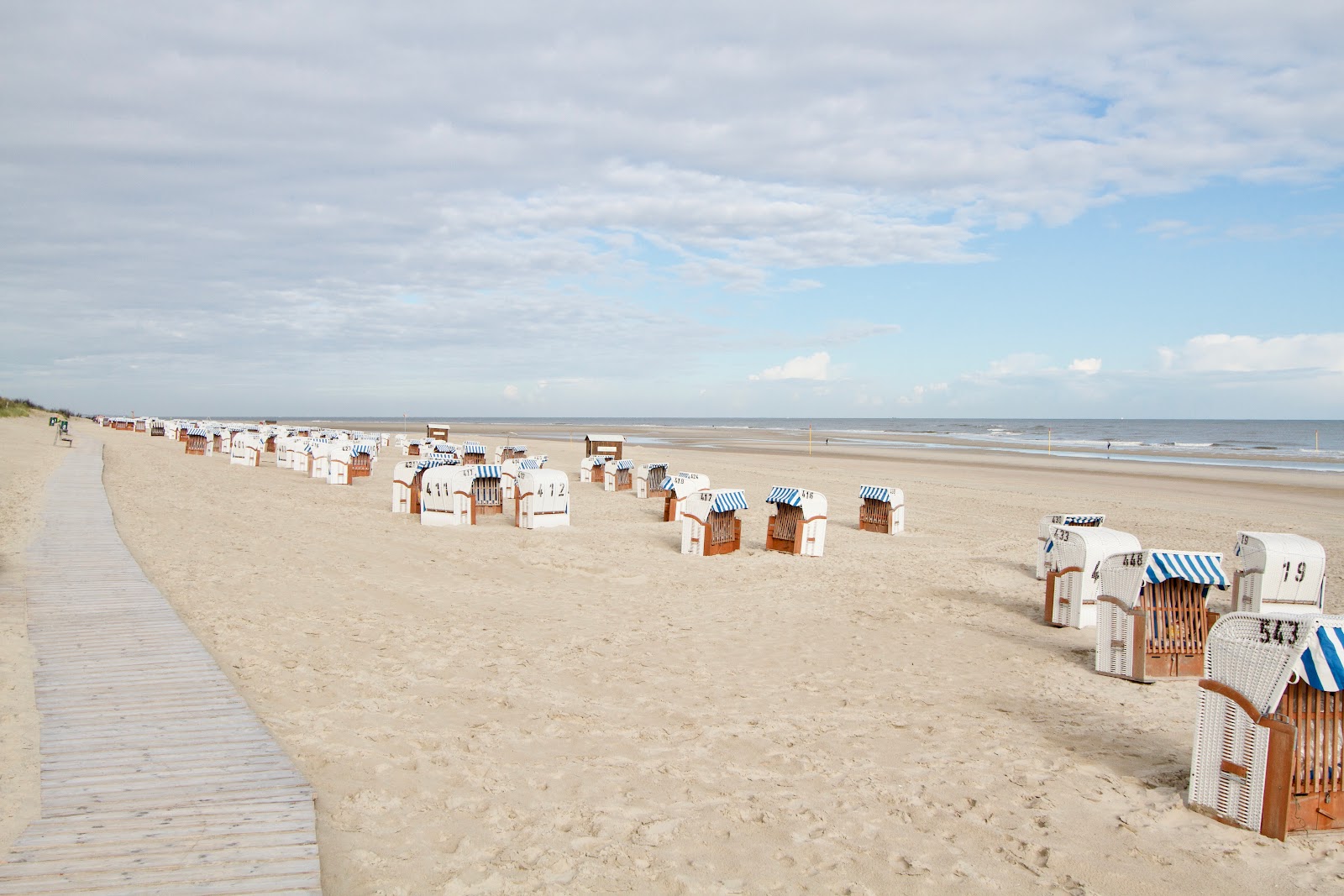 Valokuva Strand Spiekeroogista. mukavuudet alueella