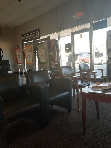 Tire Shop «Firestone Complete Auto Care», reviews and photos, 83 Commercial Rd, Leominster, MA 01453, USA