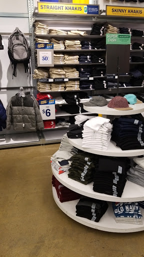 Clothing Store «Old Navy», reviews and photos, 1730 W Fullerton Ave, Chicago, IL 60614, USA