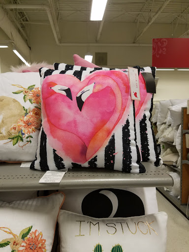 Department Store «HomeGoods», reviews and photos, 162 Everett Ave, Chelsea, MA 02150, USA