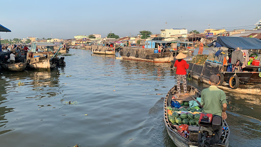 Chợ nổi Cái Răng