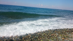 Photo de Karsiyaka beach avec un rivage spacieux
