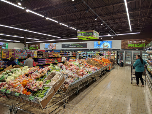 Supermarket «ALDI», reviews and photos, 2822 Homer M Adams Pkwy, Alton, IL 62002, USA