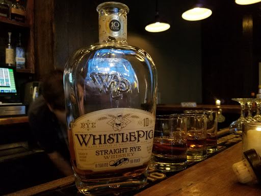 Bar «Crown Liquors», reviews and photos, 2821 N Milwaukee Ave, Chicago, IL 60618, USA