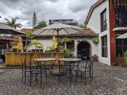 Quesos y Vino - 5a Calle Poniente 1, Antigua Guatemala, Guatemala