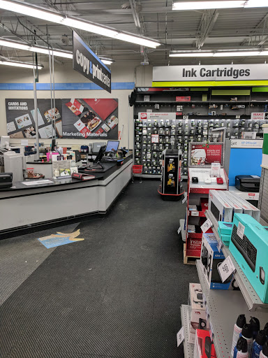 Office Supply Store «Staples», reviews and photos, 2601 Jackson Ave, Ann Arbor, MI 48103, USA