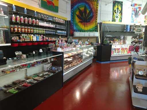 Gift Shop «Deuces Wild Smoke Shop LLC», reviews and photos, 3140 Heights Ravenna Rd, Muskegon, MI 49444, USA