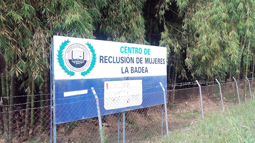 Reclusión de mujeres impecable la Badea