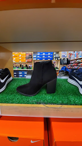 Shoe Store «WSS», reviews and photos, 11820 Firestone Blvd, Norwalk, CA 90650, USA