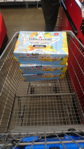 Grocery Store «Grocery Outlet Bargain Market», reviews and photos, 401 Marin St, Vallejo, CA 94590, USA