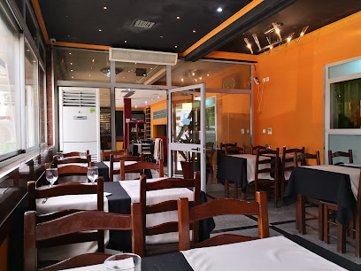 Restaurante Veneza - Av. Cmte. Che Guevara, Luanda, Angola