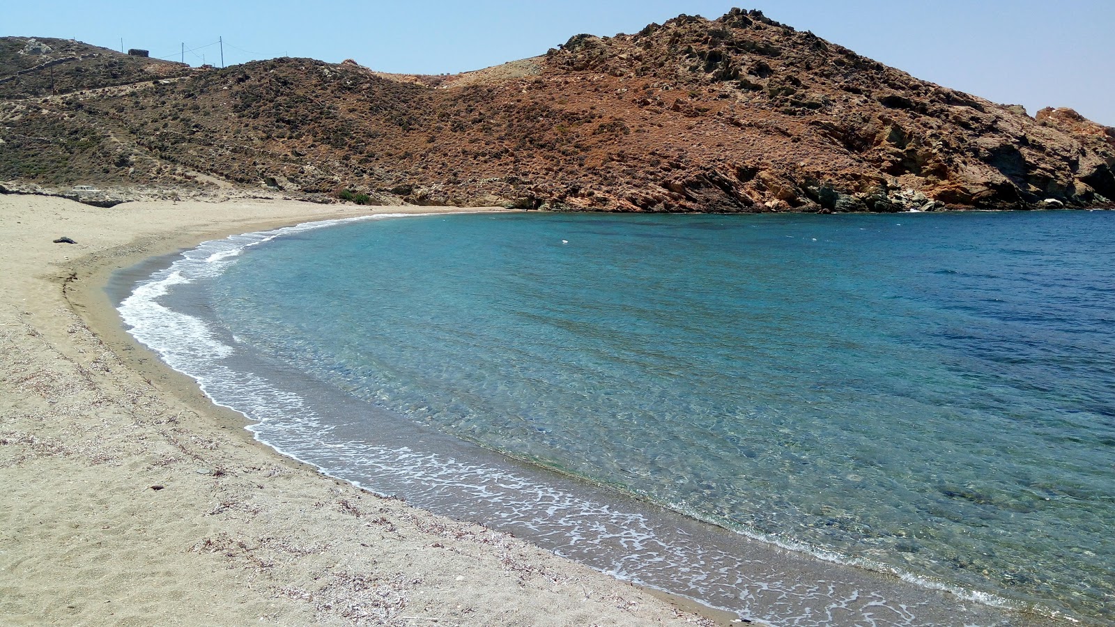 Paralia Kalamitsi'in fotoğrafı küçük koy ile birlikte