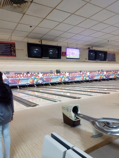Bowling Alley «Bowl America Woodbridge», reviews and photos, 13409 Occoquan Rd, Woodbridge, VA 22191, USA