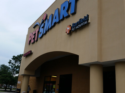 Pet Supply Store «PetSmart», reviews and photos, 45 Park Pl Dr, Covington, LA 70433, USA