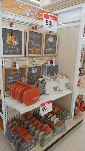 Fabric Store «Jo-Ann Fabrics and Crafts», reviews and photos, 4644 W Market St, Greensboro, NC 27407, USA