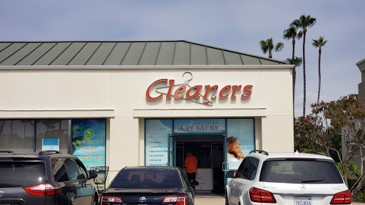 Shopping Mall «Seacliff Village Shopping Center», reviews and photos, Yorktown St & Main St, Huntington Beach, CA 92648, USA