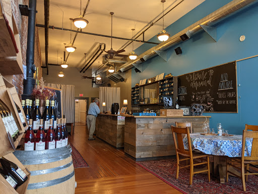 Winery «Artisanal Wine Cellars, Newberg, OR», reviews and photos, 614 E 1st St, Newberg, OR 97132, USA