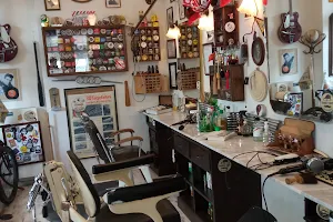 Cut Corner Hair & Barbershop image