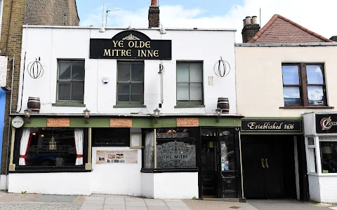 Ye Olde Mitre Barnet image