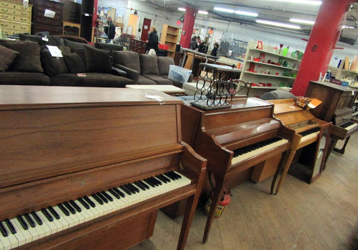 Thrift Store «The Salvation Army», reviews and photos