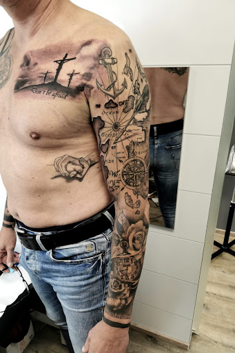 Hautkultur - Tattoo-Piercing-More