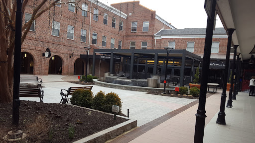 Shopping Mall «Green Spring Station-Shopping», reviews and photos, 10751 Falls Rd, Lutherville, MD 21093, USA