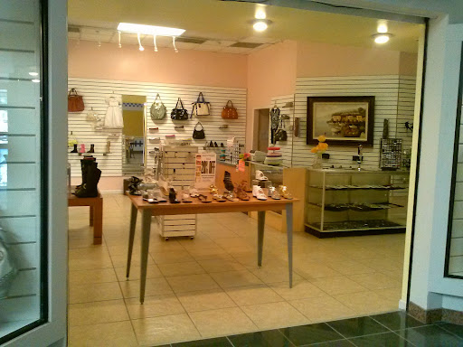 Shopping Mall «County Fair Fashion Mall», reviews and photos, 1264 E Gibson Rd E-500, Woodland, CA 95776, USA