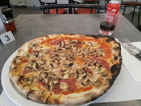 Pizza du Pizzeria La Cabrera à Saint-Nazaire - n°14