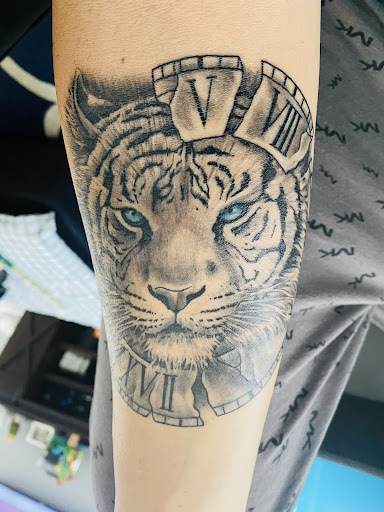 Tattoo Shop «Da Vinci Tattoo», reviews and photos, 3247 Sunrise Hwy, Wantagh, NY 11793, USA