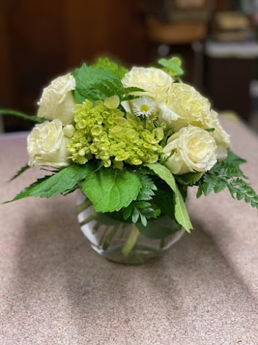 Reviews of Chet & Leona's Floral Shop Inc. in Milwaukee - Florist