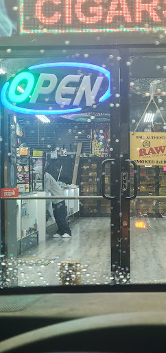 Tobacco Shop «Smoken Smoke House», reviews and photos, 13260 Woodruff Ave, Downey, CA 90242, USA