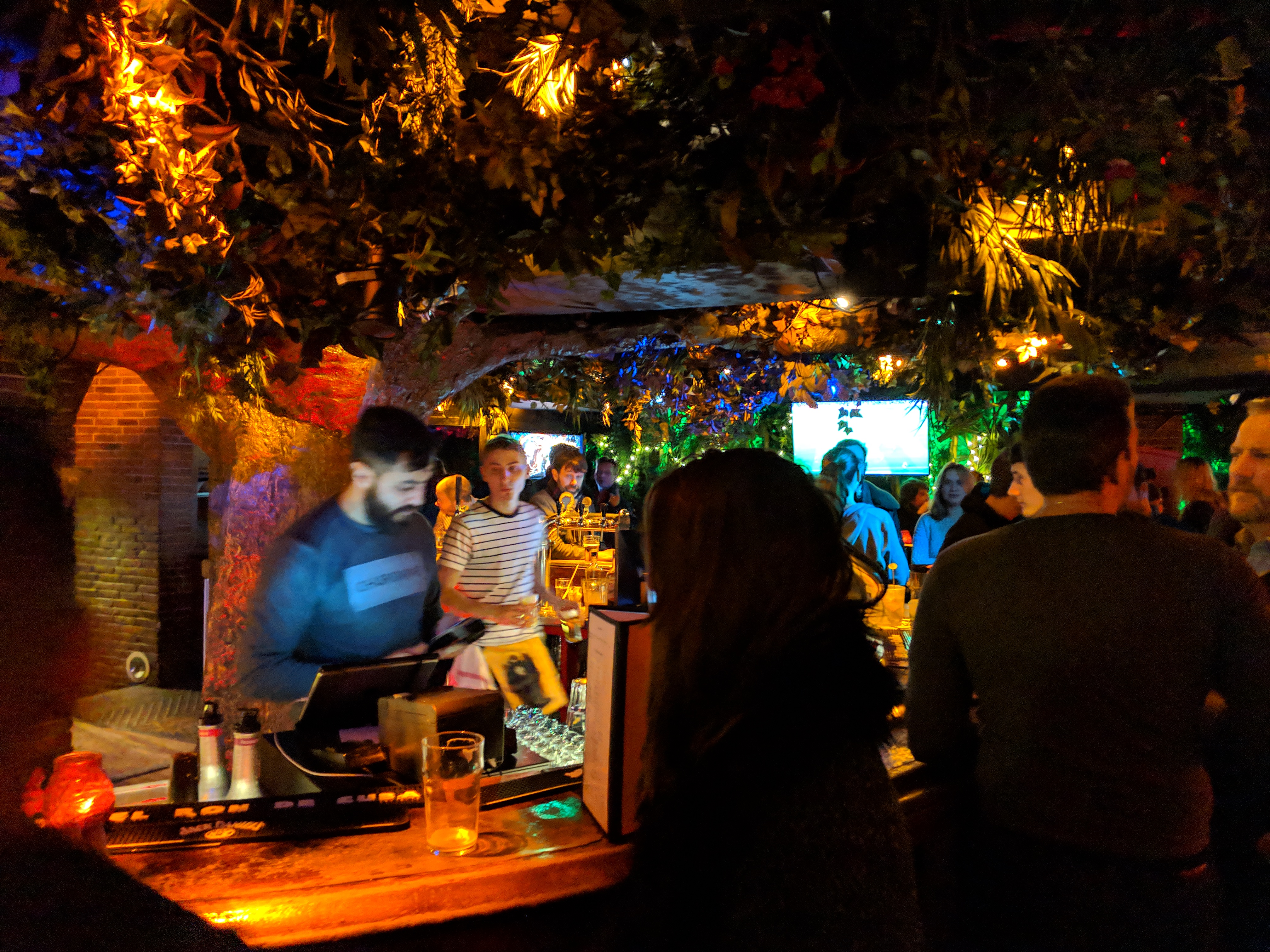 Photo n° 5 de l'avis de Ceasar's.r fait le 12/02/2019 à 20:51
