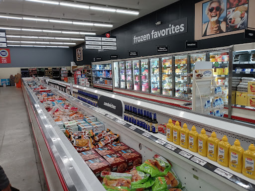 Grocery Store «Save-A-Lot», reviews and photos, 7351 Spring Hill Dr #1, Spring Hill, FL 34606, USA
