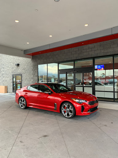 Kia Dealer «Valley Kia of Fontana», reviews and photos, 16272 S Highland Ave, Fontana, CA 92336, USA