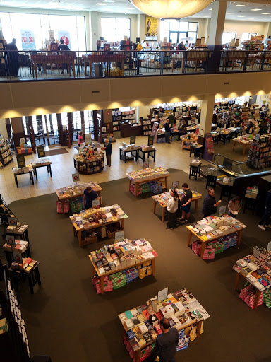 Book Store Barnes Noble Reviews And Photos 91 Old Country Rd
