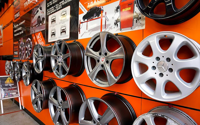 Madhouse Tyres Wheel Alignment & Tracking Centre - London