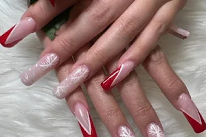Mymy Nails image