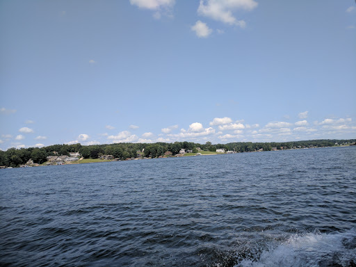 Tourist Attraction «Apple Valley Lake», reviews and photos, Apple Valley Dr, Howard, OH 43028, USA