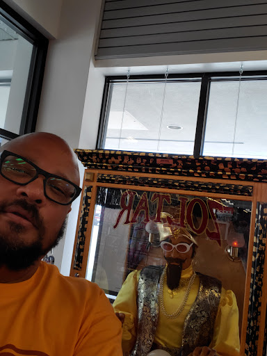 Music Store «Newbury Comics», reviews and photos, 859 Boston Providence Hwy, Norwood, MA 02062, USA