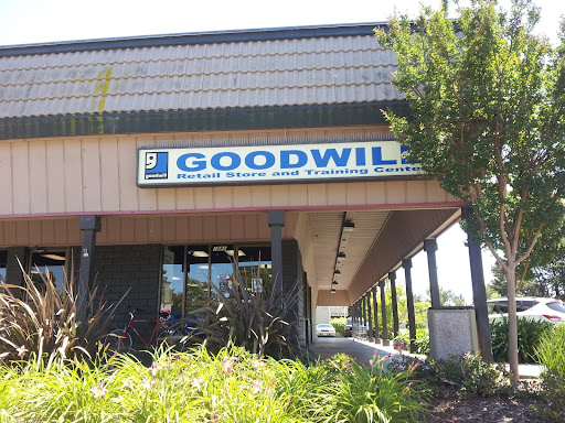 Thrift Store «Goodwill - Redwood Empire», reviews and photos