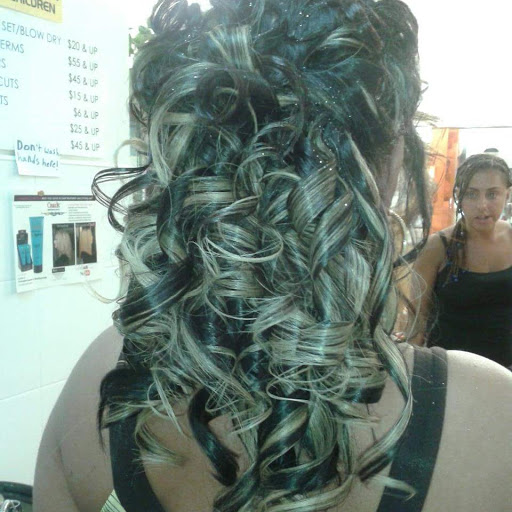 Hair Salon «Crissel New York Hair Salon», reviews and photos, 4013 5th Ave, Brooklyn, NY 11232, USA