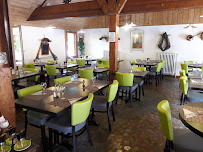 Atmosphère du Restaurant L'Hysope à Saint-Jean-Saint-Nicolas - n°3