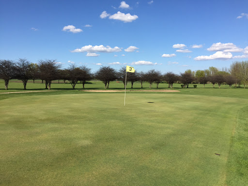 Golf Course «Old Top Farm Golf Course», reviews and photos, 2120 Crystal Lake Rd S, Crystal Lake, IL 60012, USA