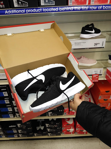 Sporting Goods Store «Academy Sports + Outdoors», reviews and photos, 4215 Jimmy Lee Smith Pkwy Suite 4, Hiram, GA 30141, USA