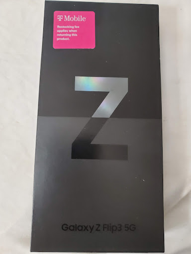 Cell Phone Store «Verizon Authorized Retailer - A Wireless», reviews and photos, 100 Robinson Centre Drive #1600, Pittsburgh, PA 15205, USA