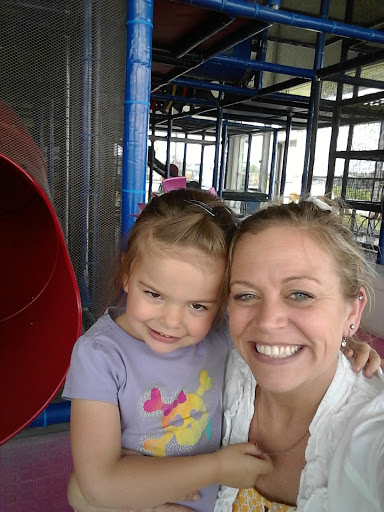 Amusement Center «Escapades Family Fun Center», reviews and photos, 4241 W Williamsburg Blvd, Muncie, IN 47304, USA