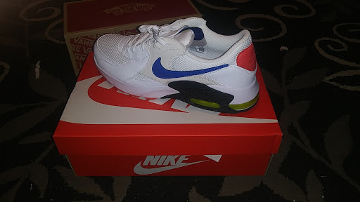 Shoe Store «DSW Designer Shoe Warehouse», reviews and photos, 19075 Interstate 45 N, Shenandoah, TX 77385, USA