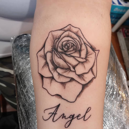 Tattoo Shop «Heaven or Hell tattoos and piercings», reviews and photos, 520 Parker Rd # B, Fairfield, CA 94533, USA