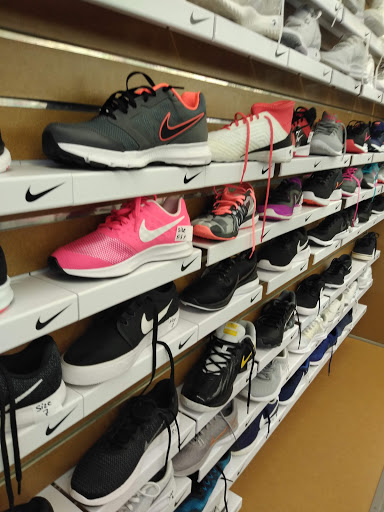 Thrift Store «Ohio Discount Thrift Store Inc», reviews and photos, 1739 Brittain Rd, Akron, OH 44310, USA