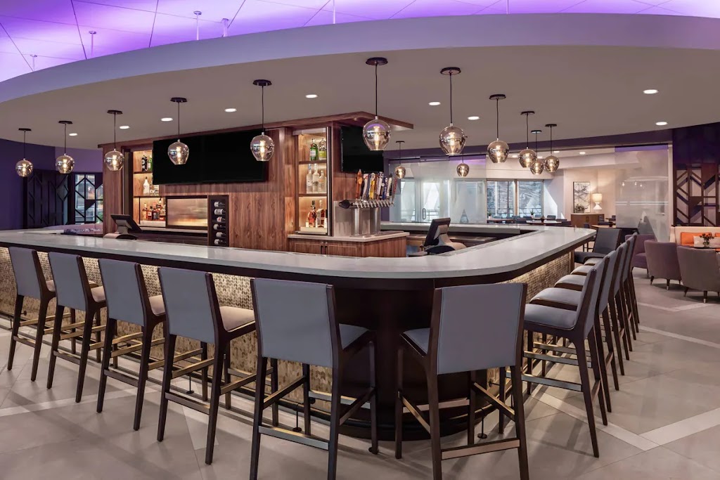 Aurora Restaurant & Bar 55402